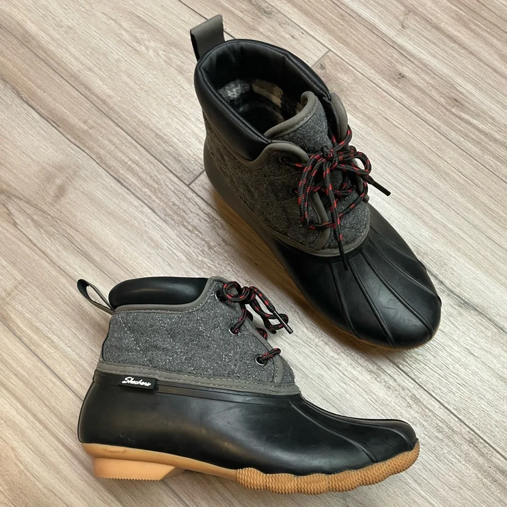 Skechers Women’s Pond Lil Puddles Black and Gray Duck Boots